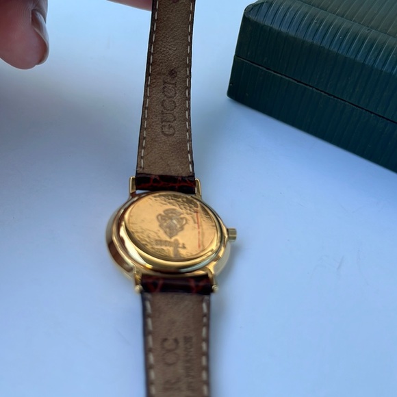Authentic Gucci Vintage 1990βs Green/Red Web Brown Leather DialWatch/new-battery - Picture 8 of 16